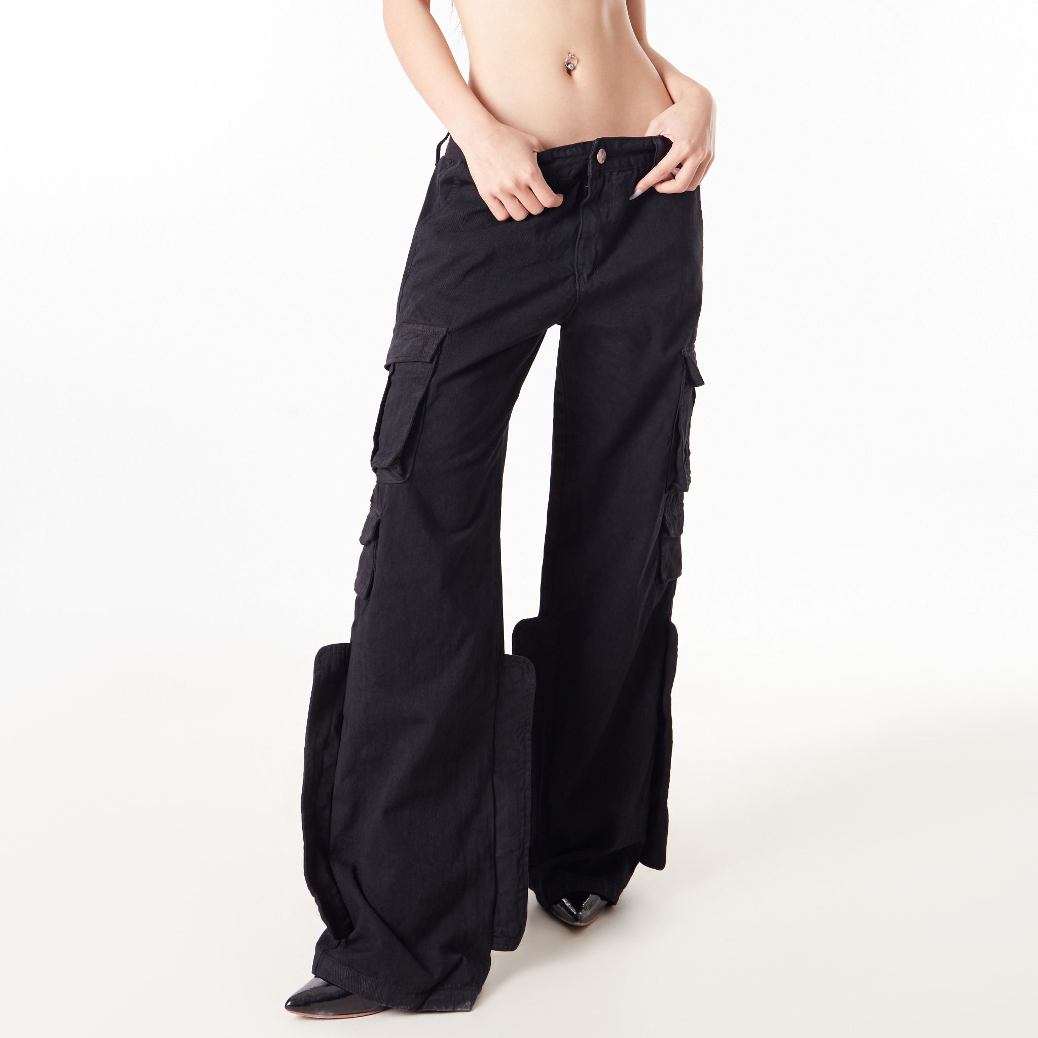 BUTTON CARGO PANTS - BLACK