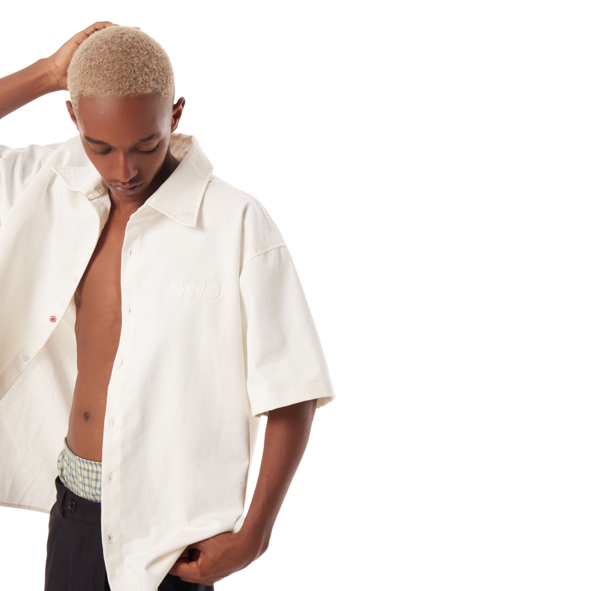 SWE RED BUTTON SHIRT - OFF WHITE