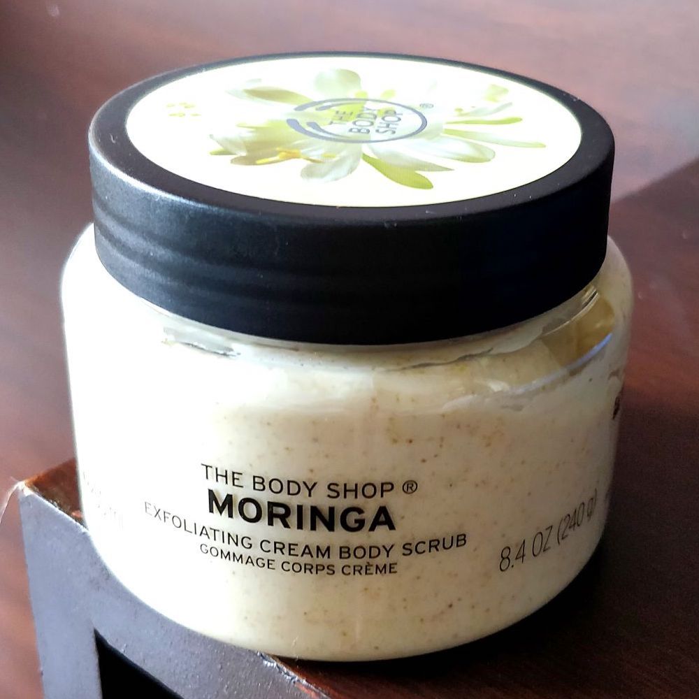 Tẩy da chết body The Body Shop Moringa Cream Body Scrub