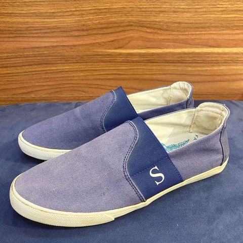 Giày slip-on