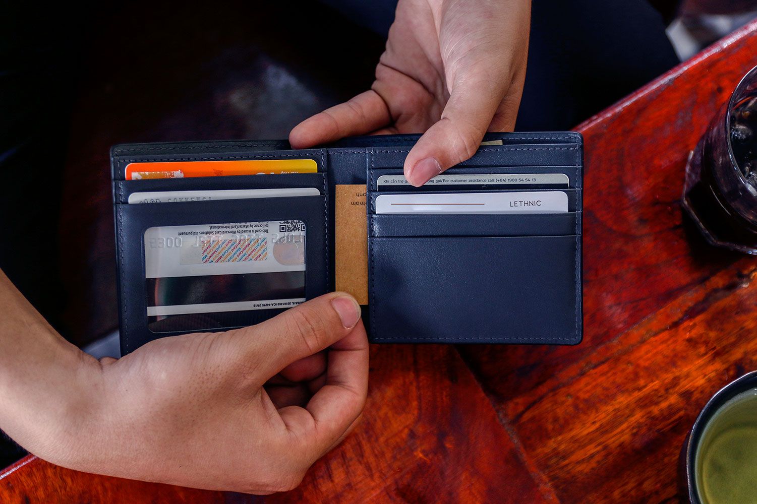 Cosy - Ví gập đôi ngang - Classic Bifold Design