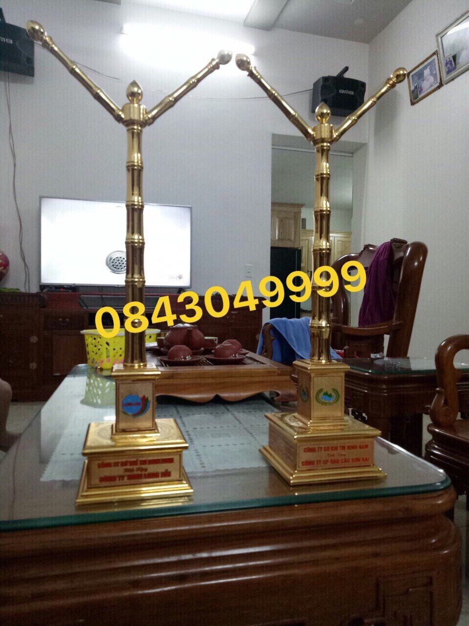 Cột Cờ Mạ Vàng 24k Mẫu 01