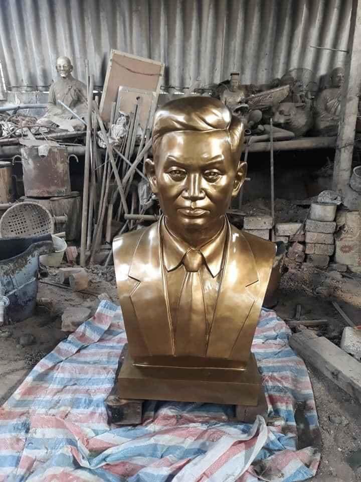 Tượng Chân Dung