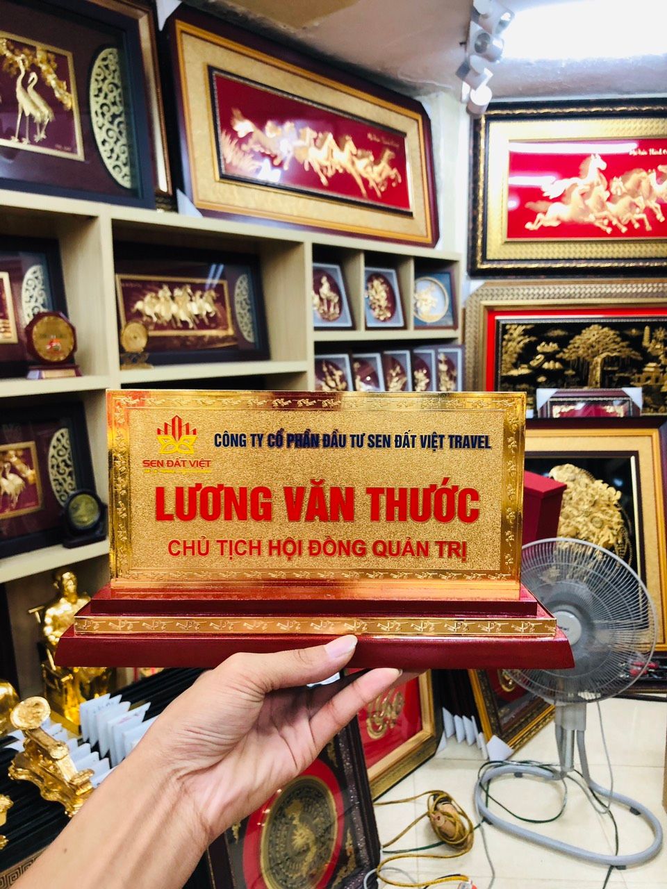 BIỂN CHỨC CHỦ TỊCH CÔNG TY SÁCH NAM CƯỜNG