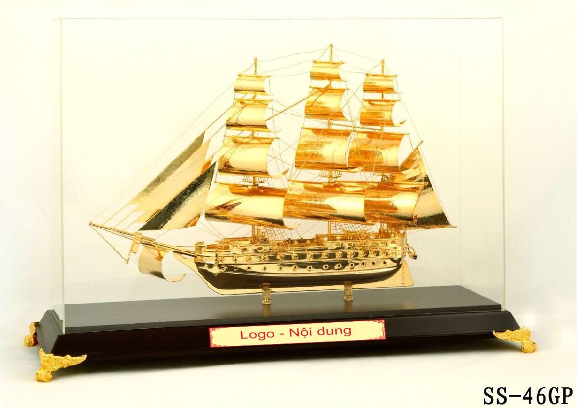 Mô Hình Thuyền Buồm Mạ Vàng 24K - S46