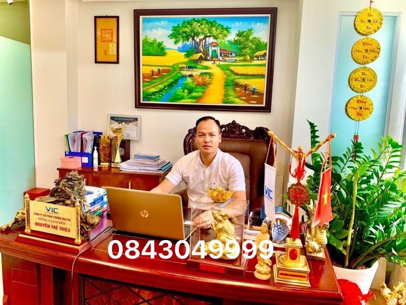 Quà Tặng Cột Cờ Mạ Vàng 24K