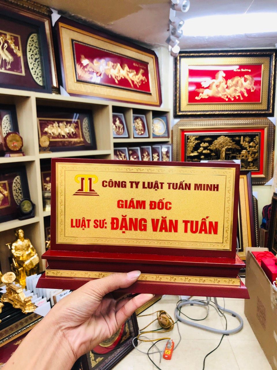  Biển Chức Danh Luật Sư Cao Cấp - Mạ Vàng 24K 