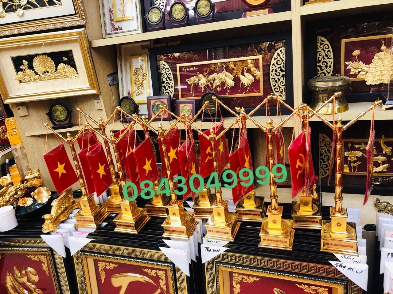 Cột Cờ Mạ Vàng 24k Mẫu 01