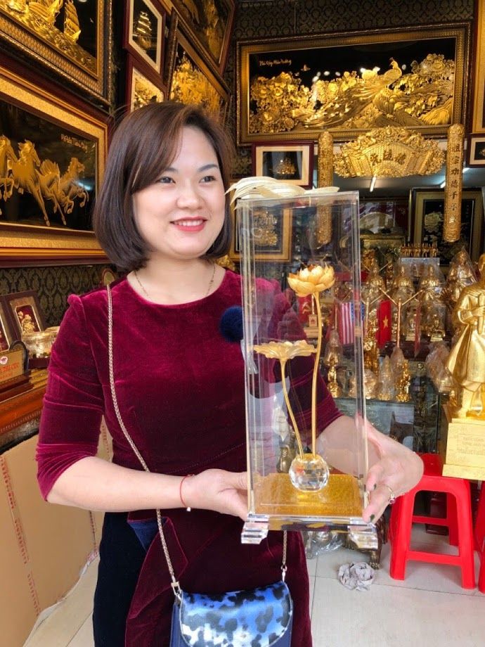 Hoa Sen Mạ Vàng 6 Nhánh