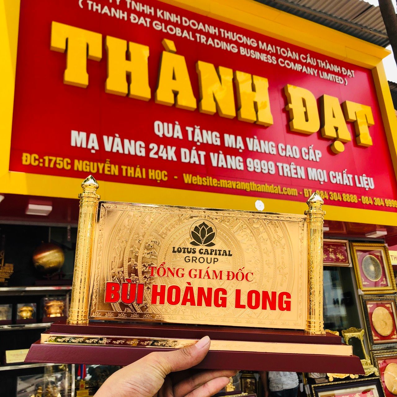  Biển Chức Danh Mạ Vàng 24K - Đai Tá 