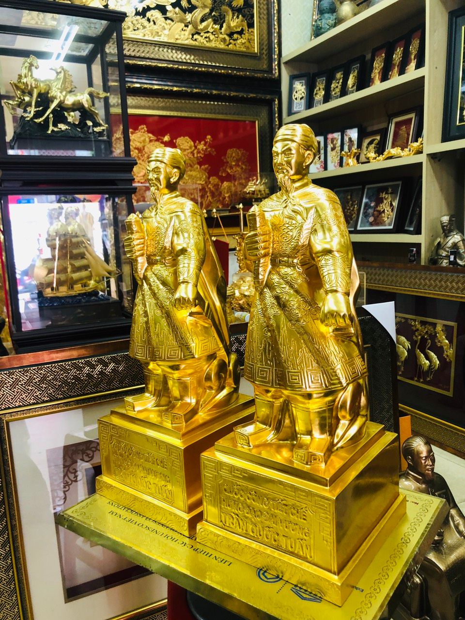 Tượng Trần Hưng Đạo Dát Vàng 9999 - 50cm
