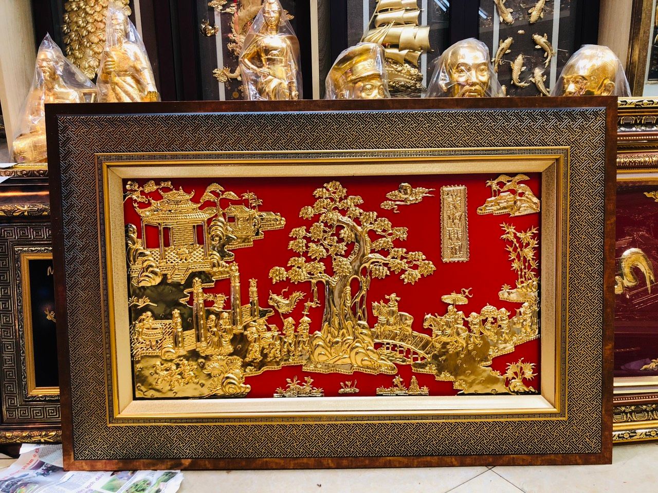 Tranh Vinh Quy Bái Tổ Mạ Vàng 24K