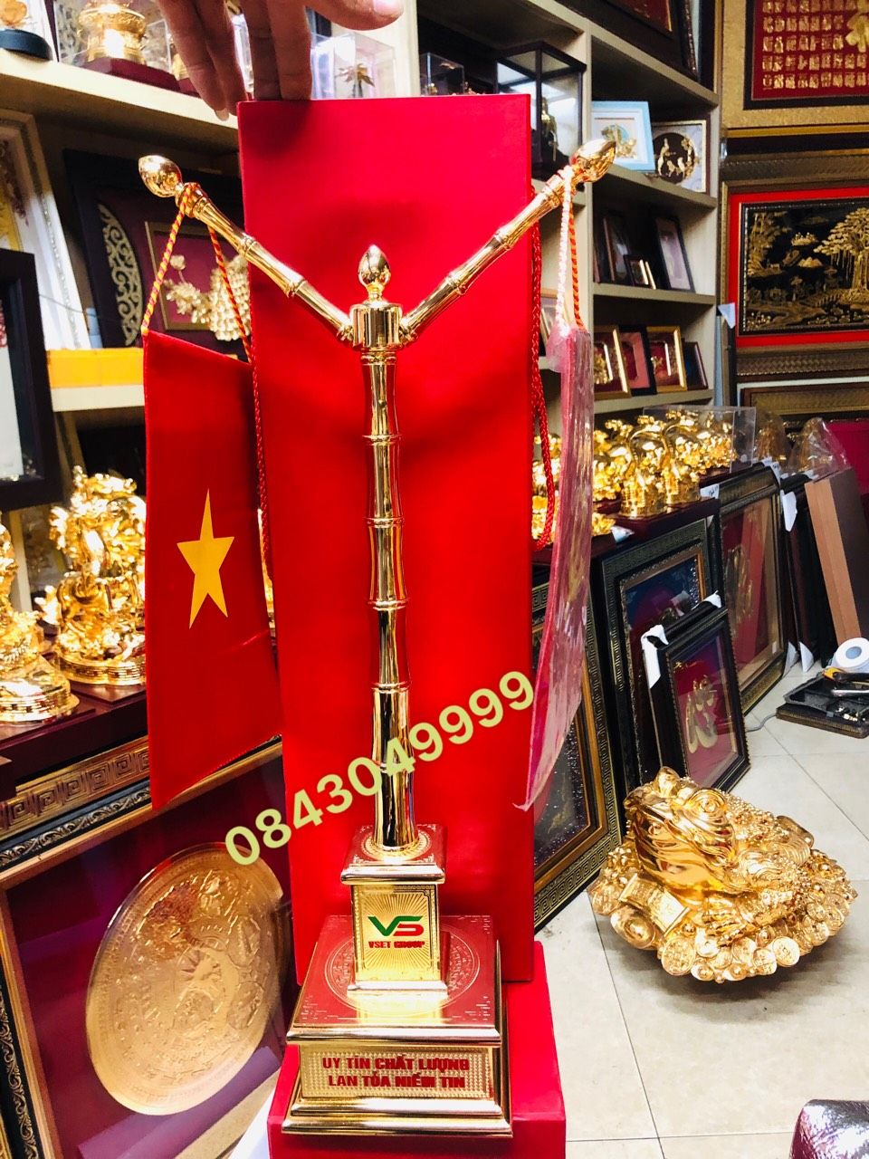 Cột Cờ Mạ Vàng 24K - VSET GRUP