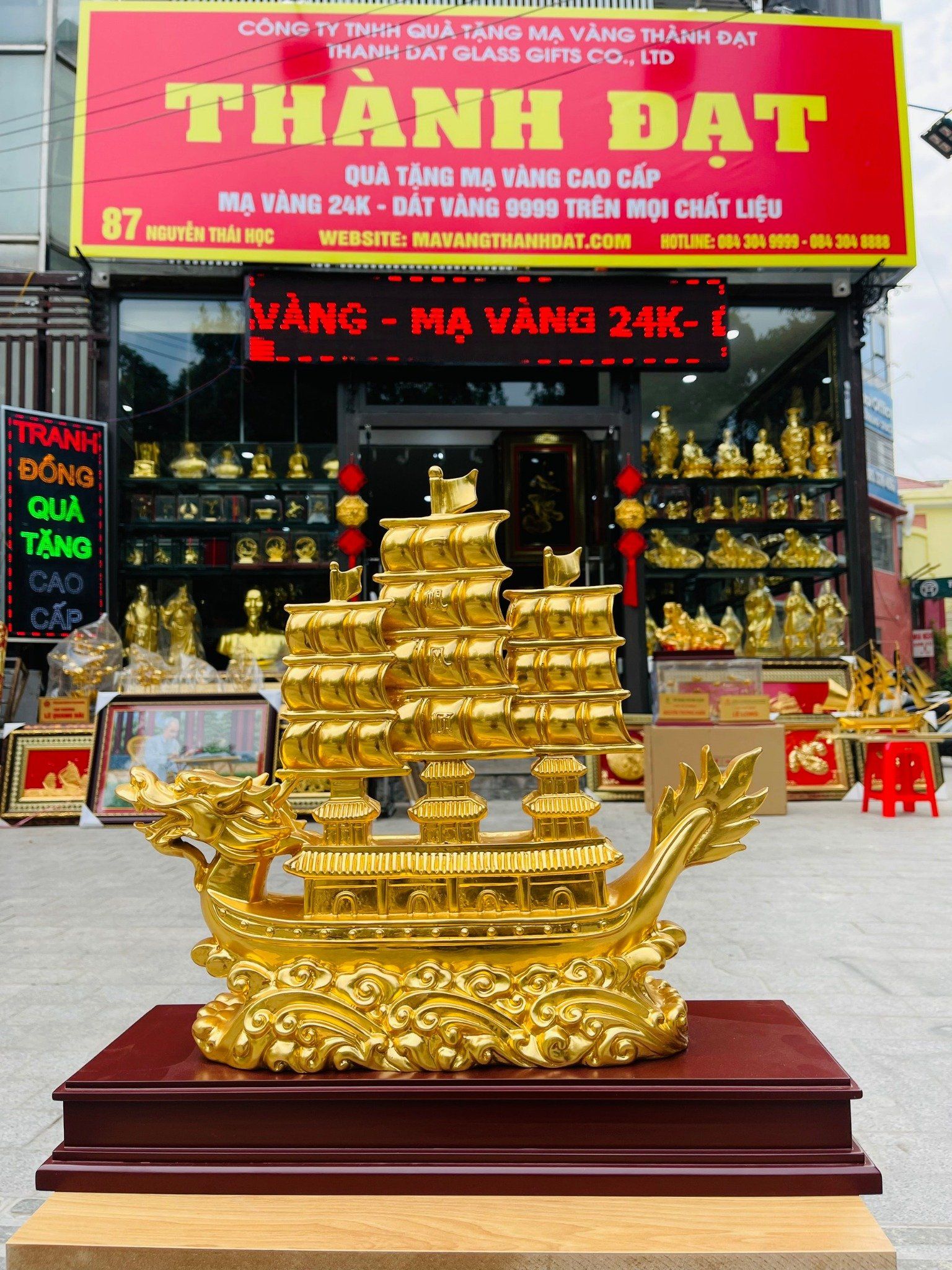 Thuyền Rồng Đầu Rồng Mạ Vàng 24K