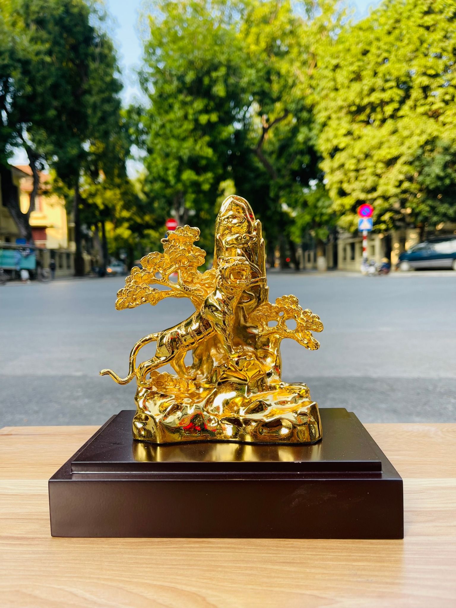 Tượng Hổ Mạ Vàng