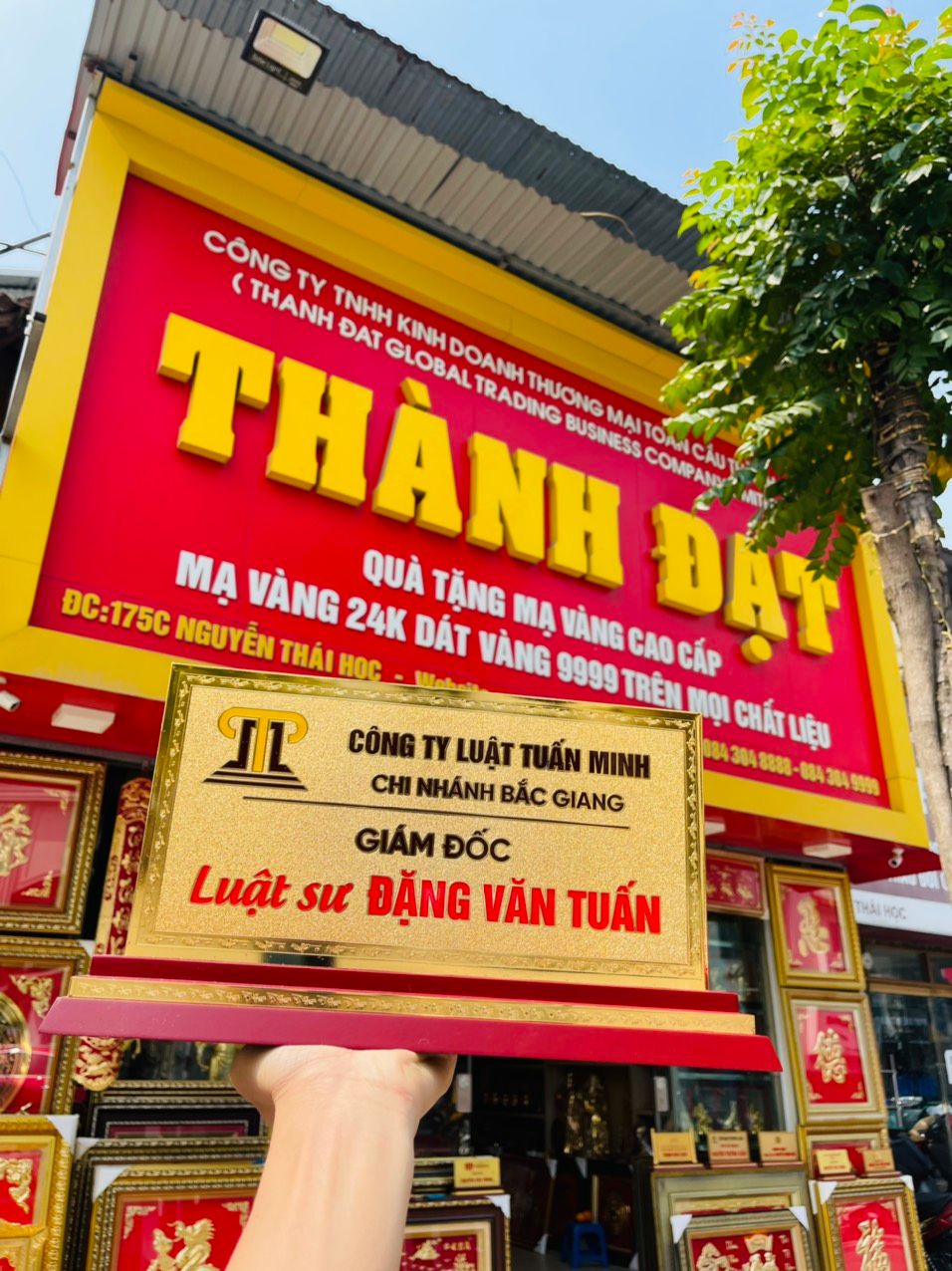 Biển Chức Danh Luật Sư Cao Cấp - Mạ Vàng 24K