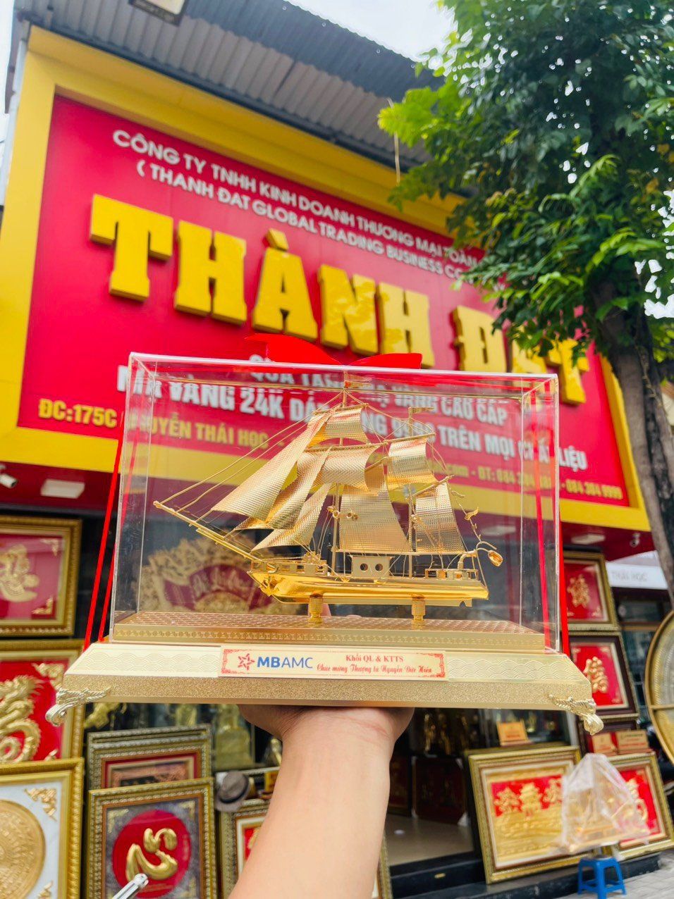 Thuyền Buồm Mạ Vàng Đế Đồng - S03
