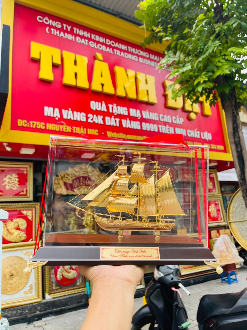 Thuyền Buồm Mạ Vàng - S07