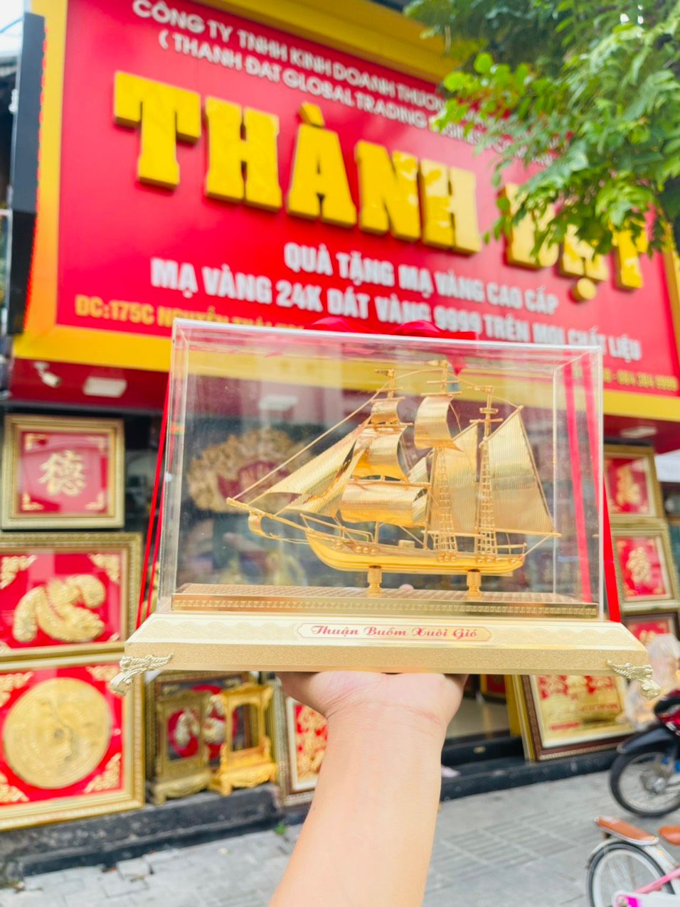 Thuyền Buồm Mạ Vàng Đế Đồng - S07