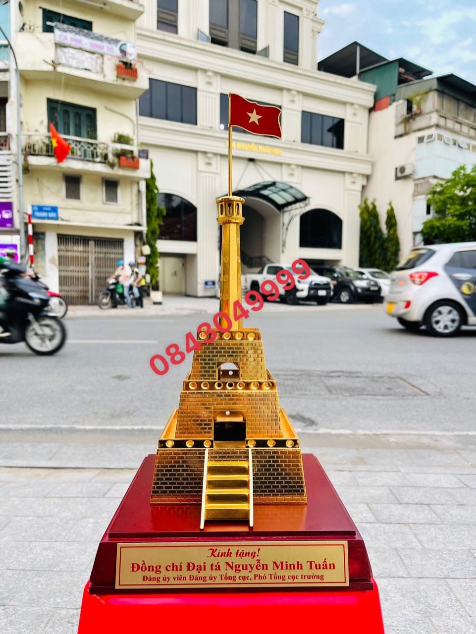 Cột Cờ Hà Nội Mạ Vàng Cao 41