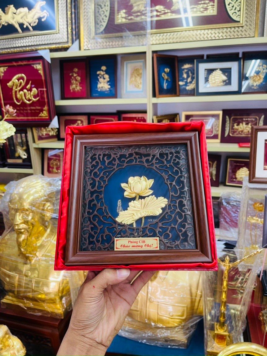 Tranh Hoa Sen Mạ Vàng 15x28