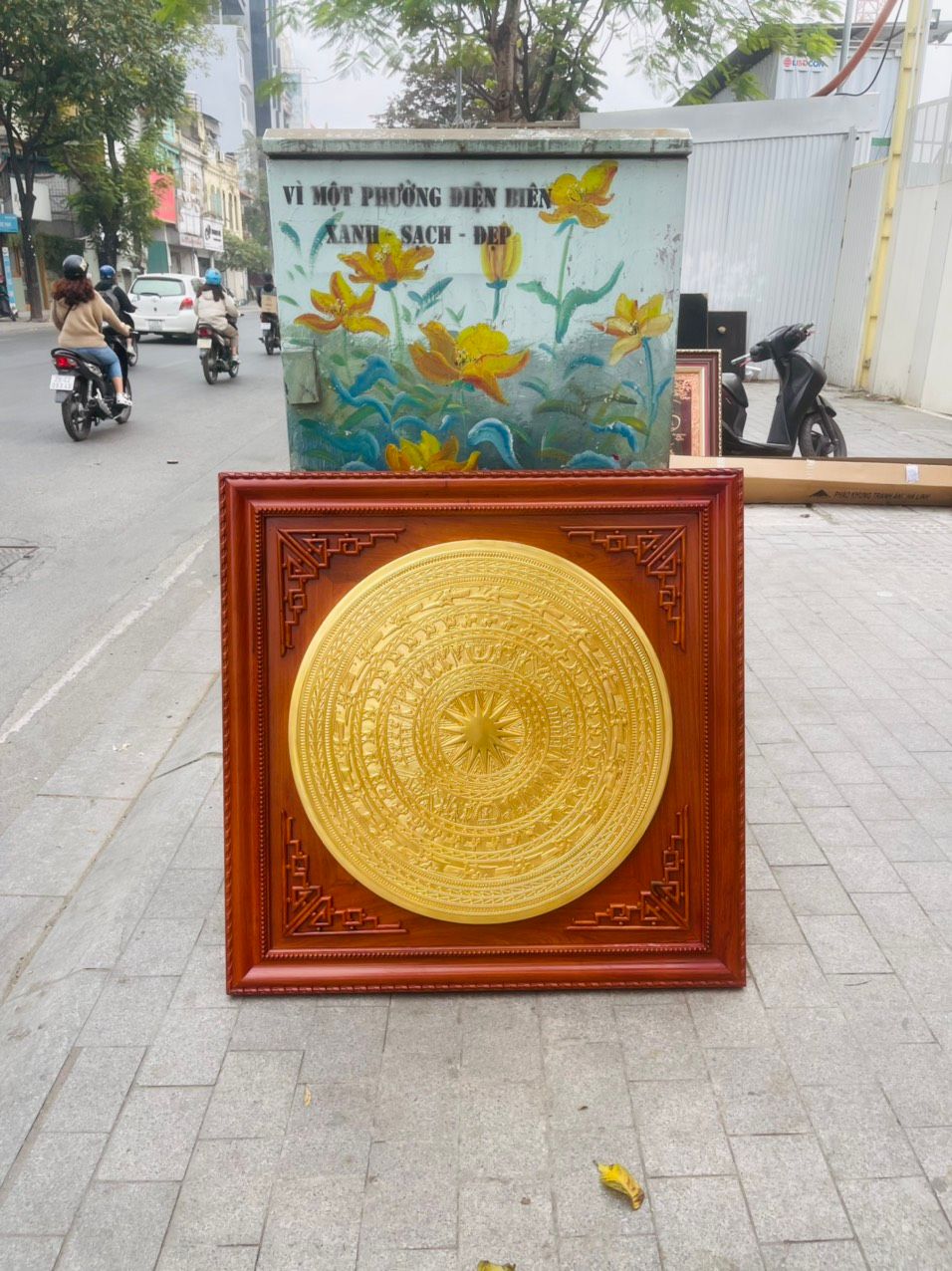 Trống Đồng Đúc Khung Gỗ Hương Mạ Vàng