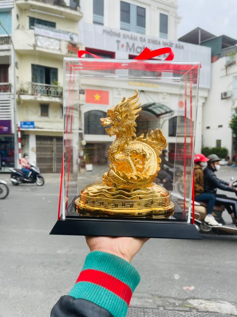 RỒNG MẠ VÀNG