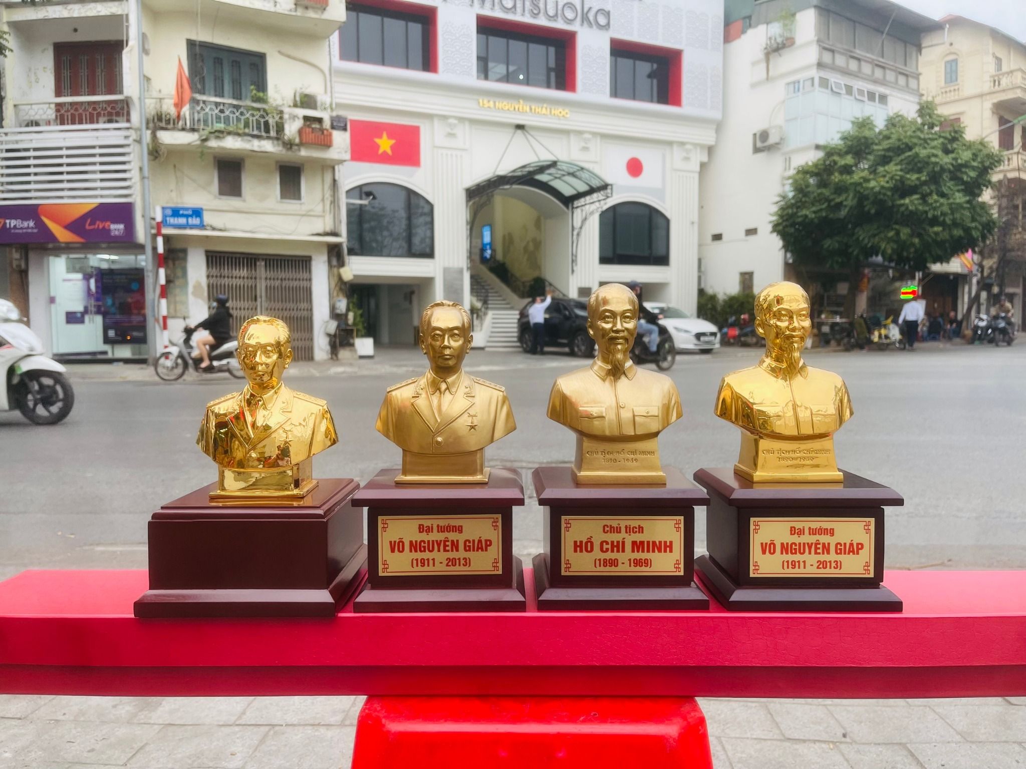 Tượng Đồng Bác Hồ 25Cm