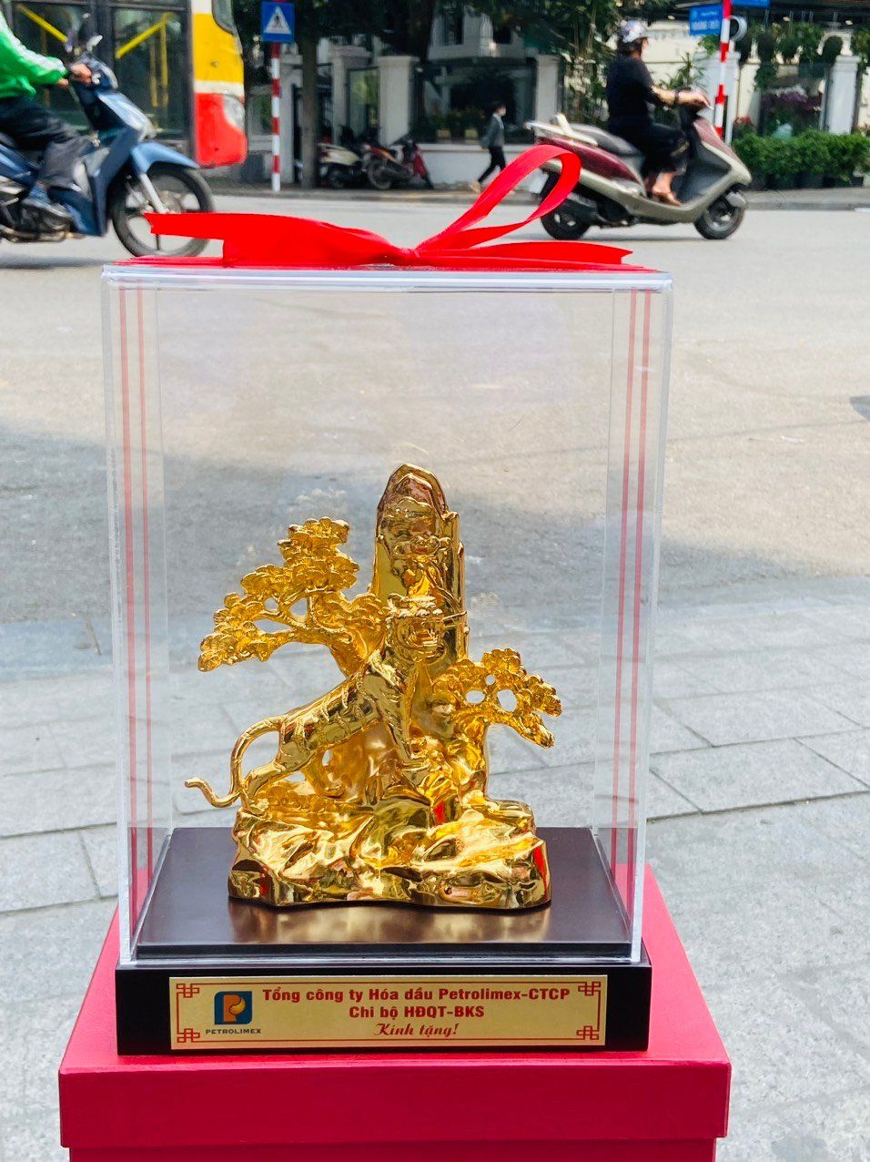 Hỏ Tọa Sơn Mạ Vàng