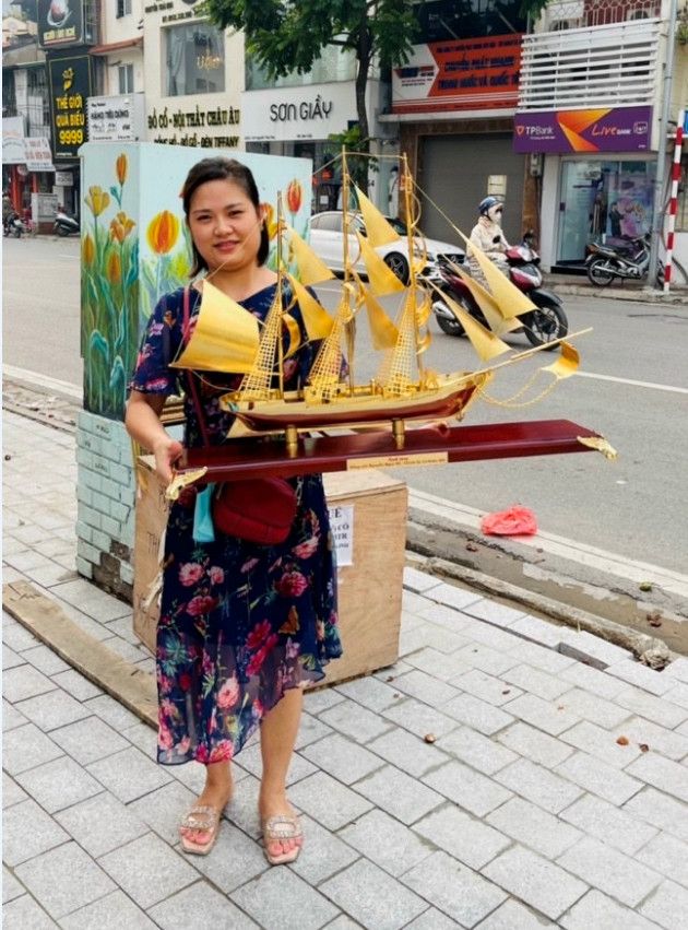 THUYỀN BUỒM MẠ VÀNG 24K