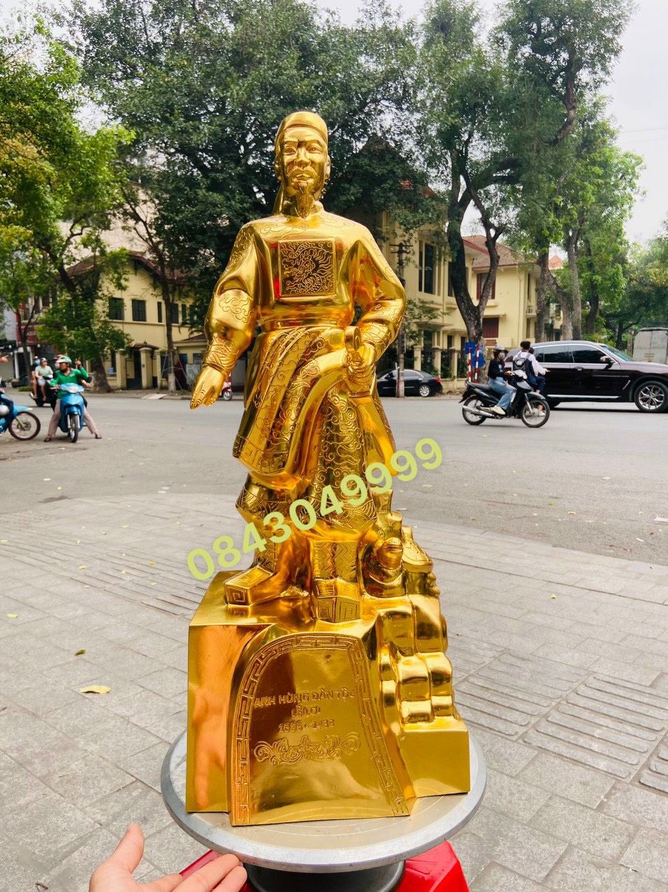 Tượng Lê Lợi Mạ Vàng 24K