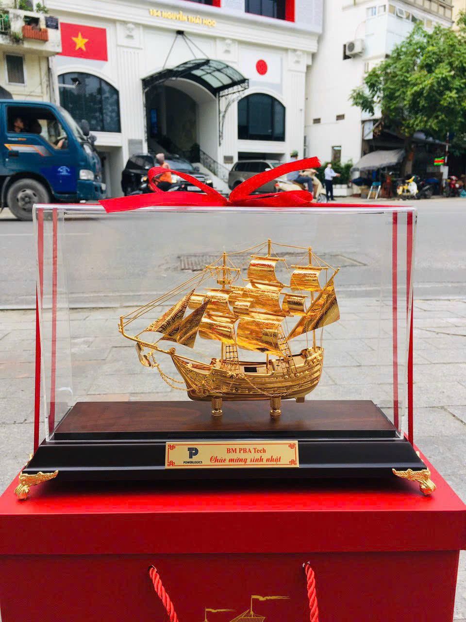 Thuyền Buồm Mạ Vàng - S06