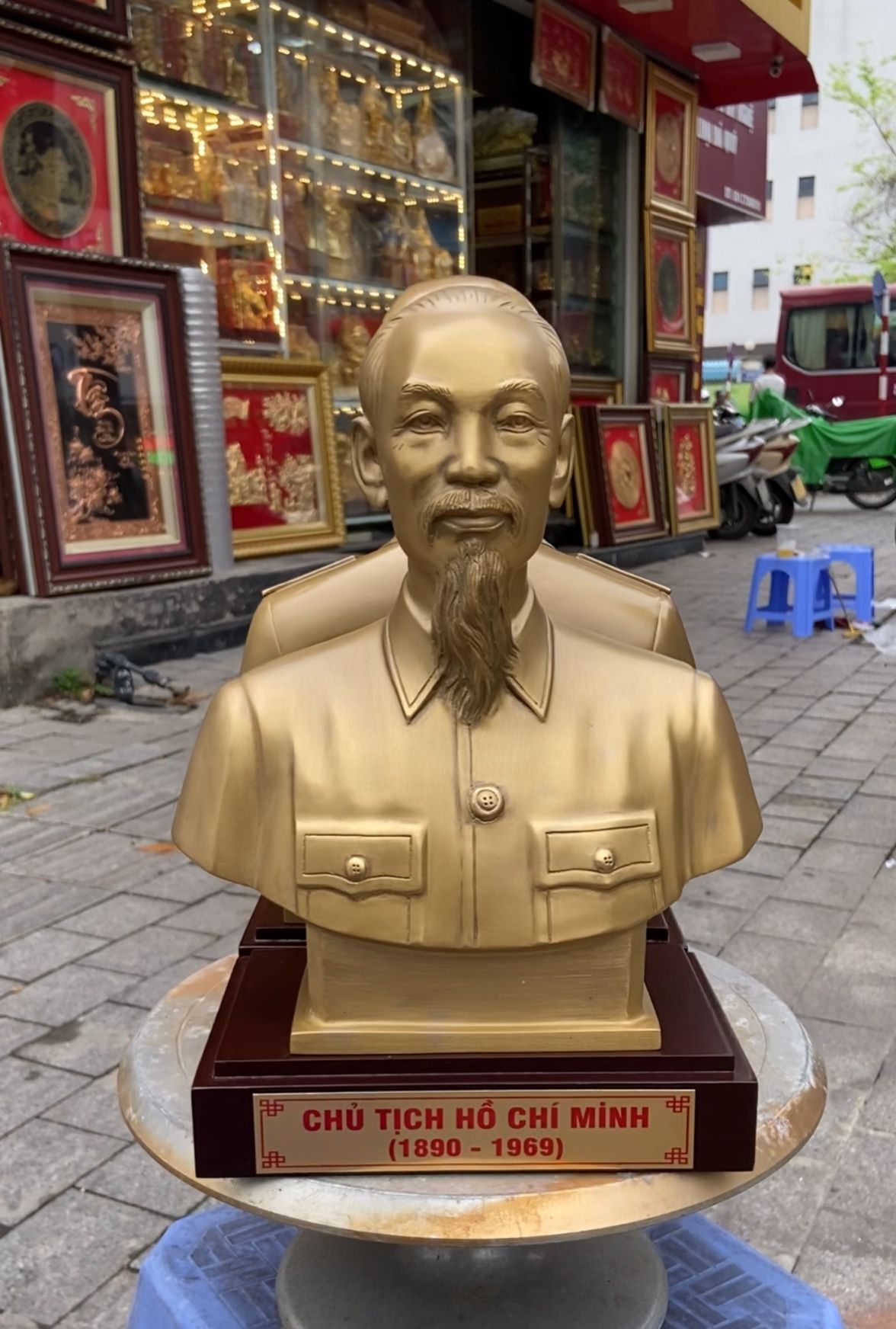 Tượng Võ Nguyên Giáp cao 30cm