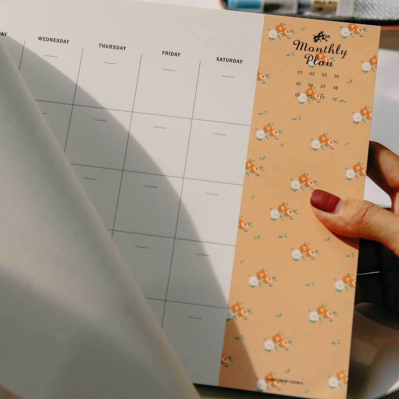 Monthly Planner Để Bàn