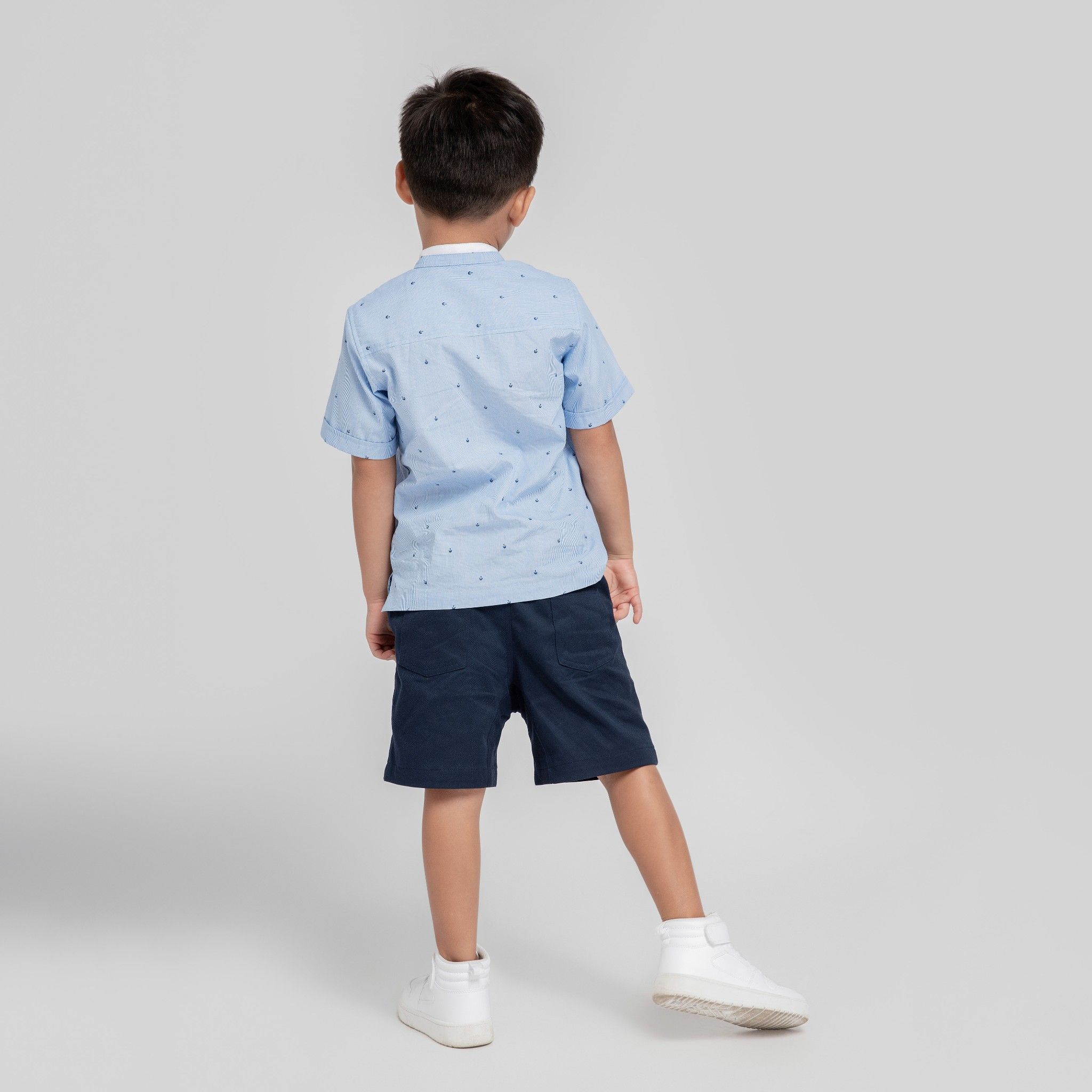 Áo bé trai Mickey - Trắng kẻ xanh mỏ neo
