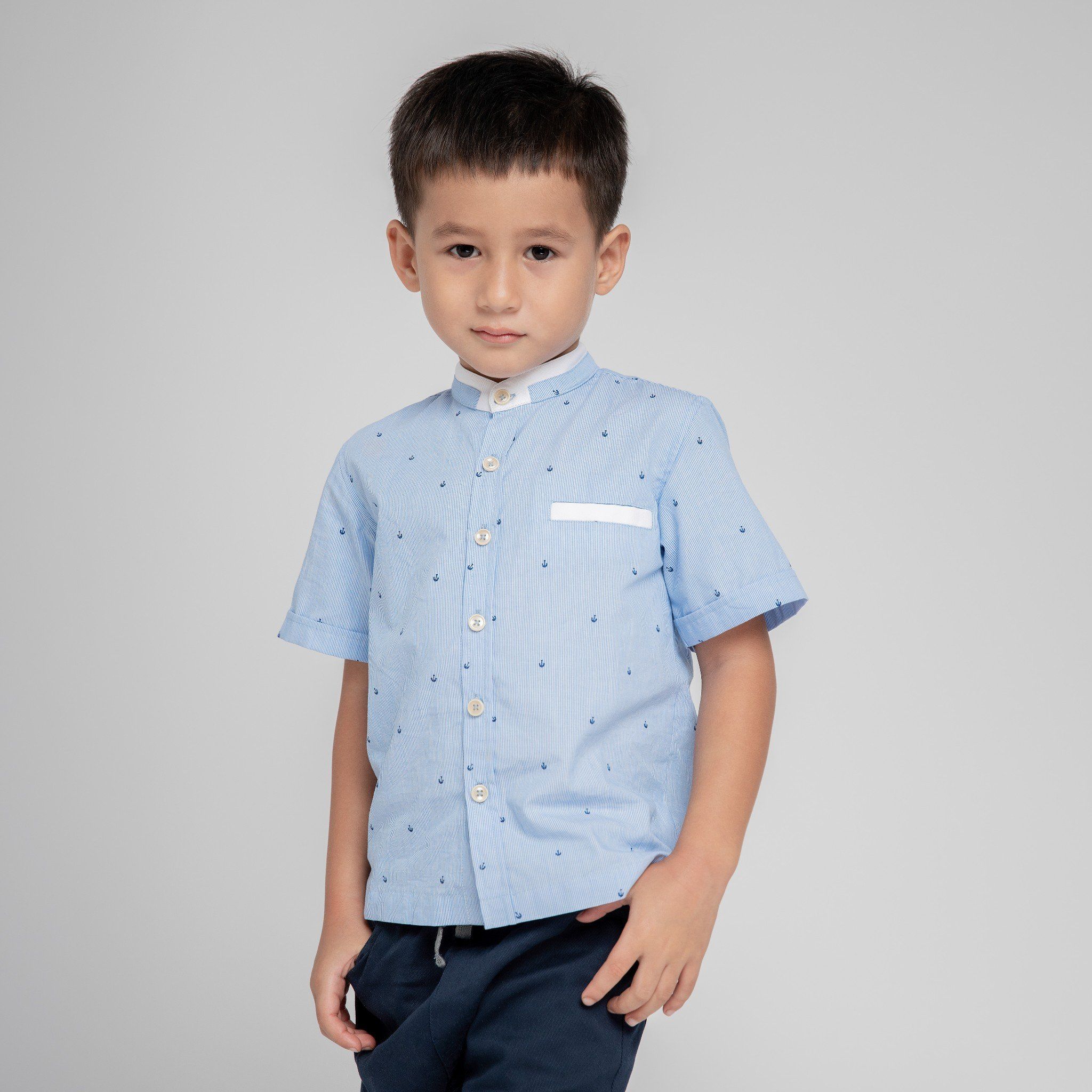 Áo bé trai Mickey - Trắng kẻ xanh mỏ neo