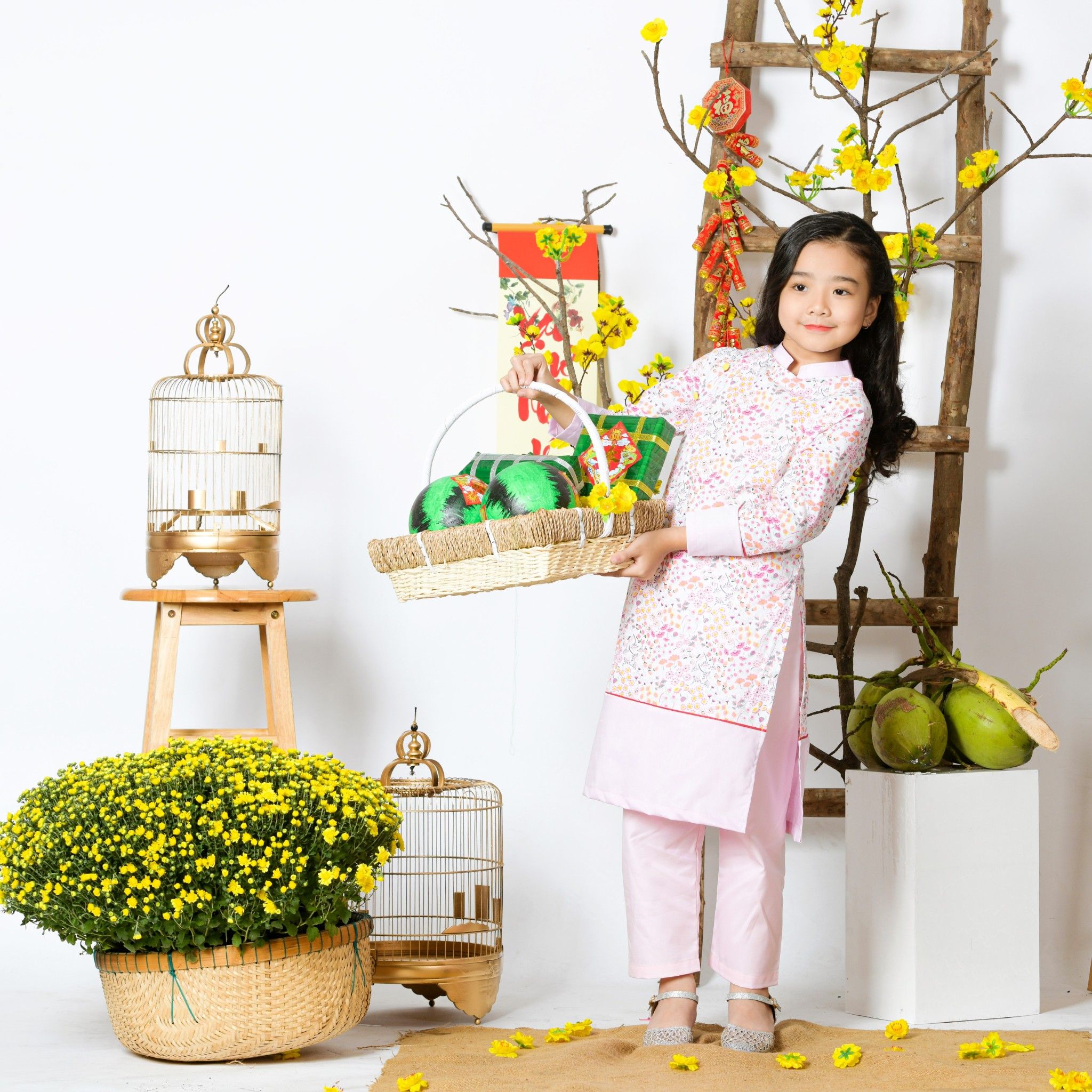 AD BG tay dài Linh Đan - CT trắng hoa nhí hồng