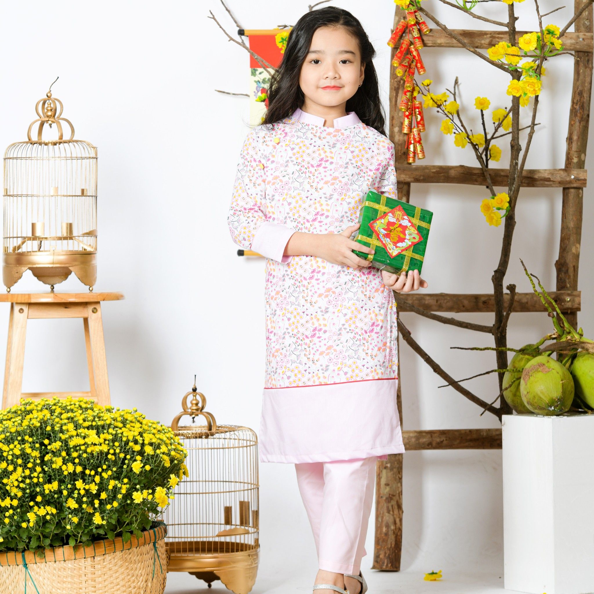 AD BG tay dài Linh Đan - CT trắng hoa nhí hồng