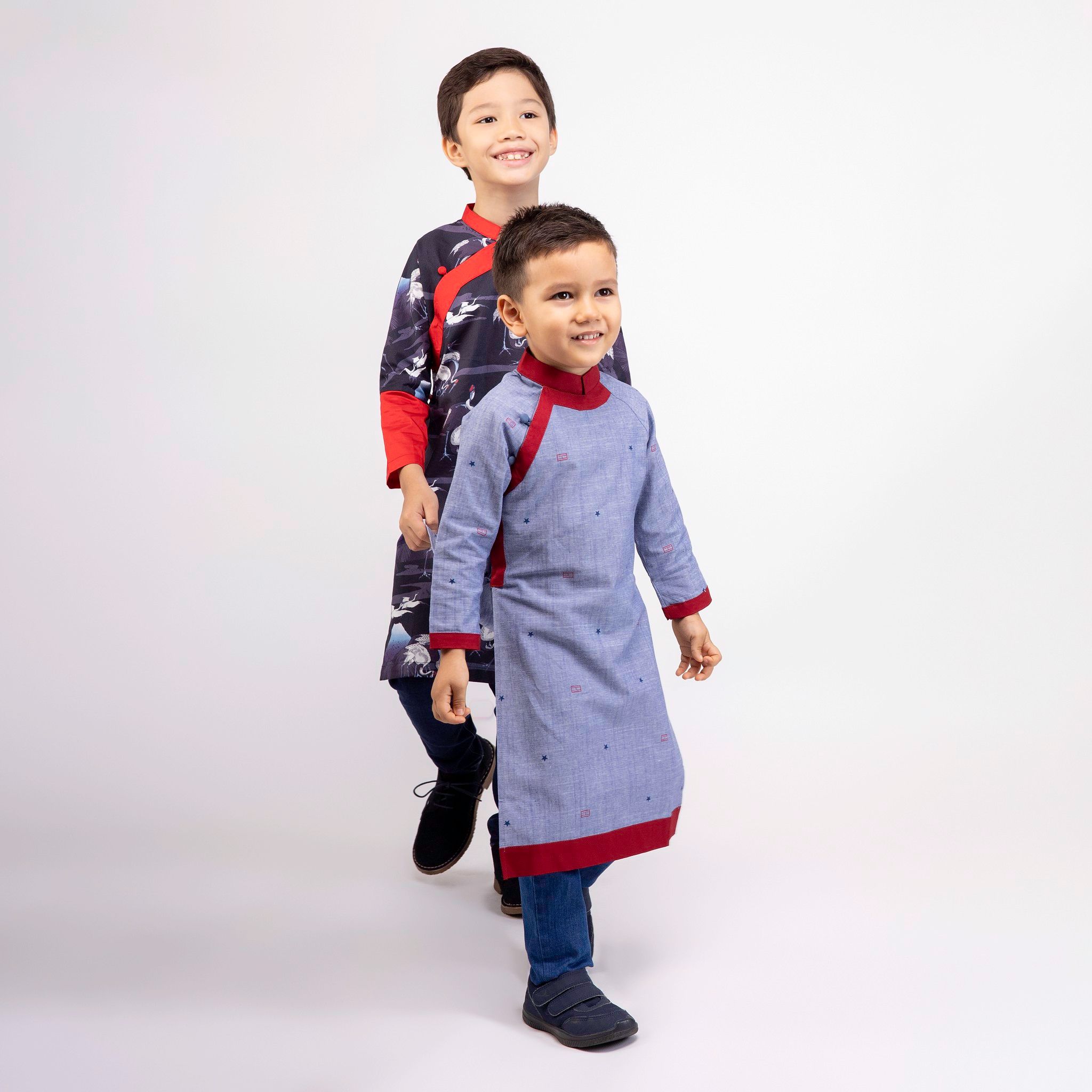 Áo dài bé trai đáp Bảo Lâm - Linen xanh ngôi sao
