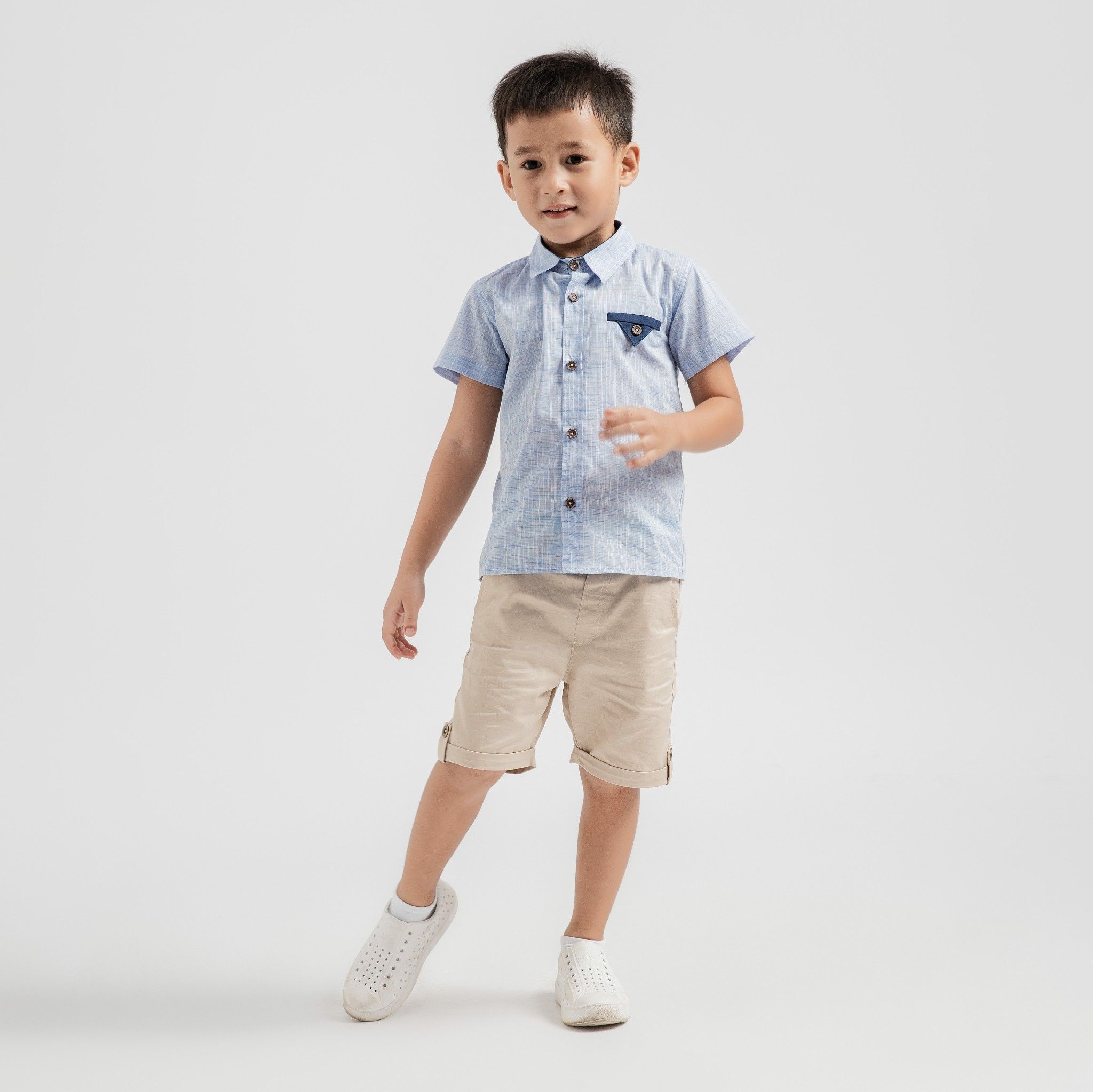 Áo bé trai Patrick - Xanh nhạt xước trắng