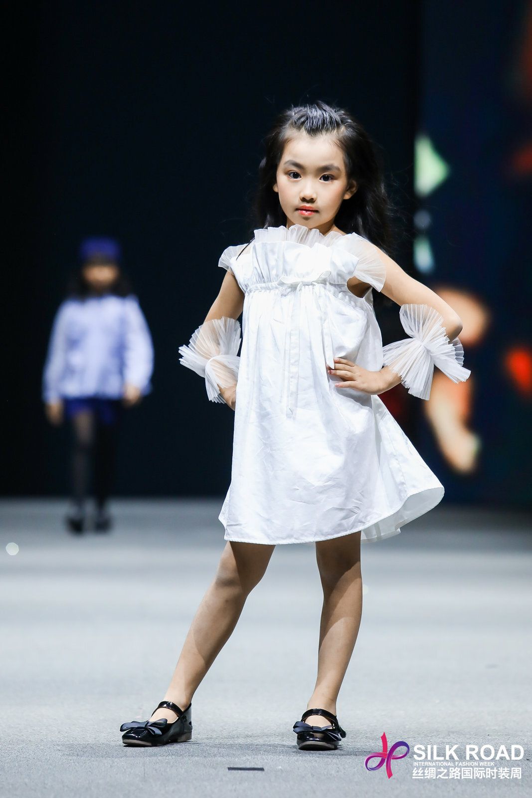 Đầm Bé Gái Victoria - Trắng