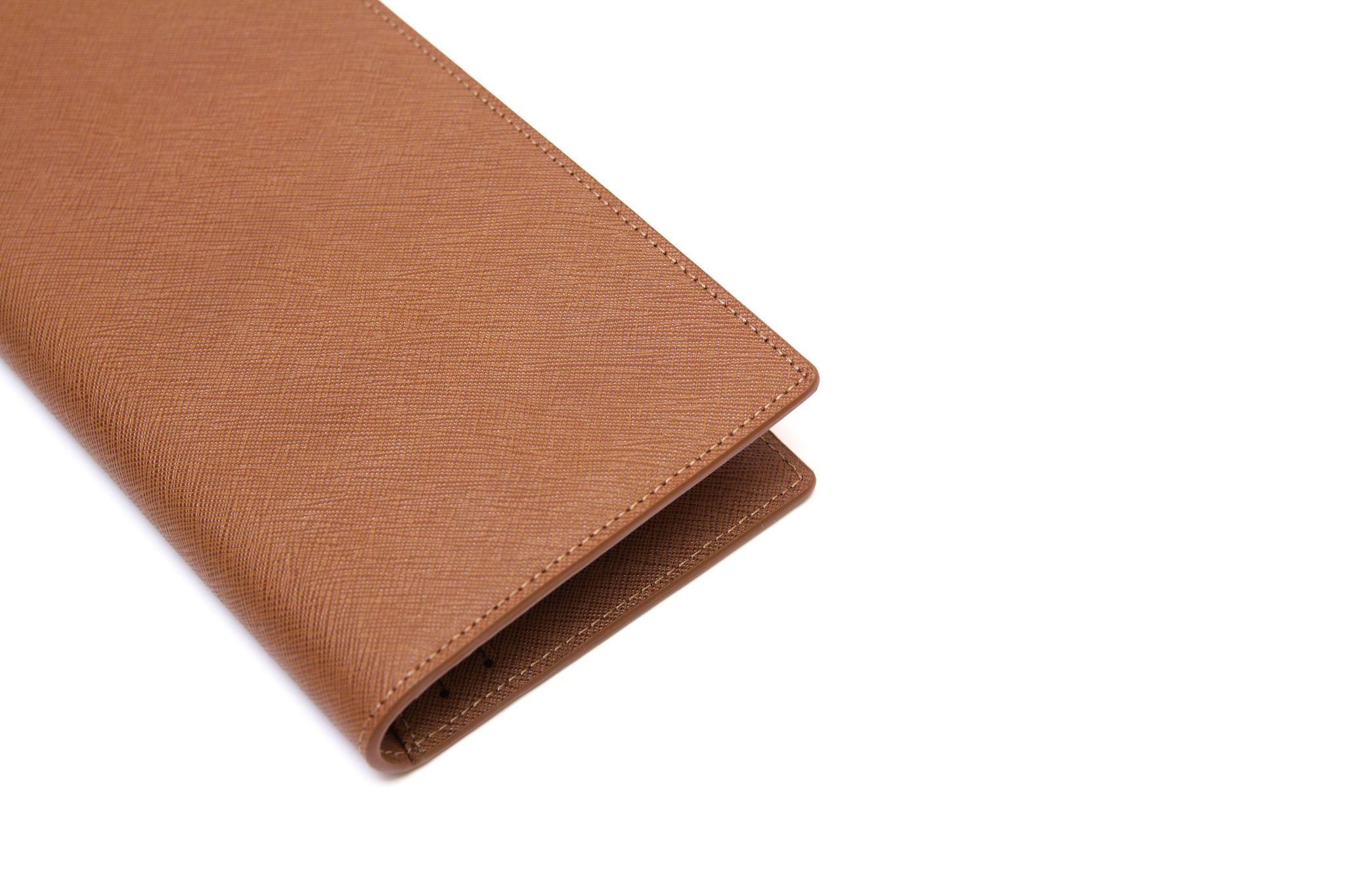 Ví Du Lịch Saffiano màu nâu - tối giản