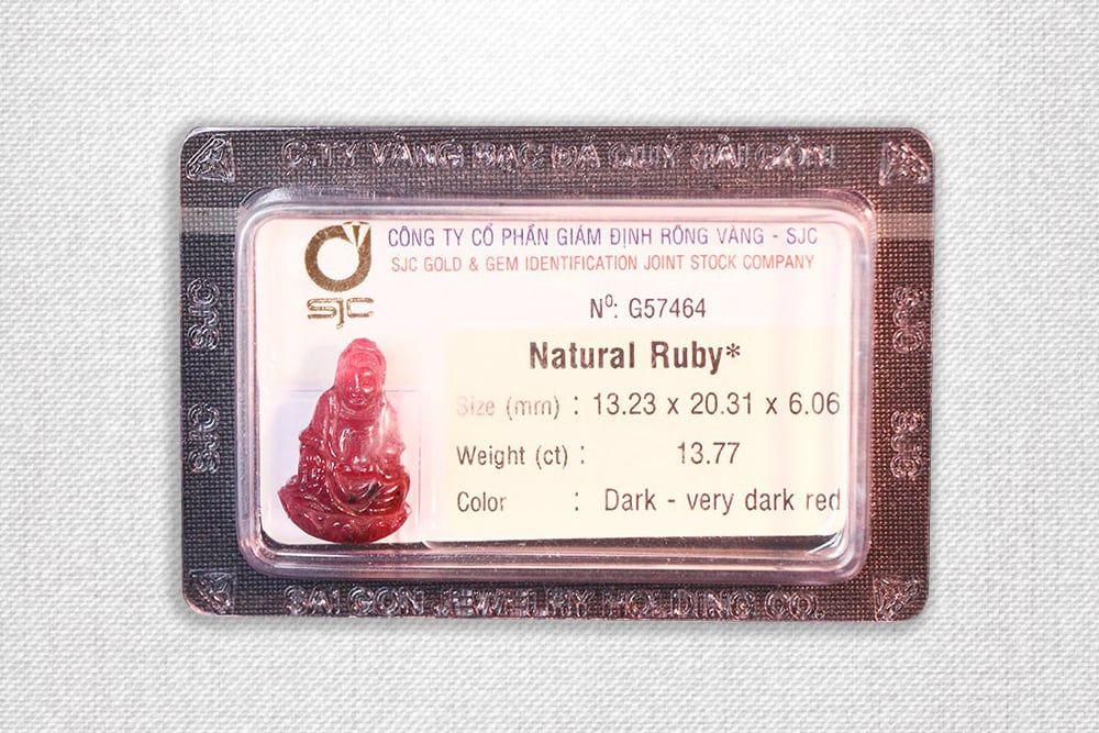 Đá phong thủy Ruby Quan Âm Dark Very Dark Red G57464