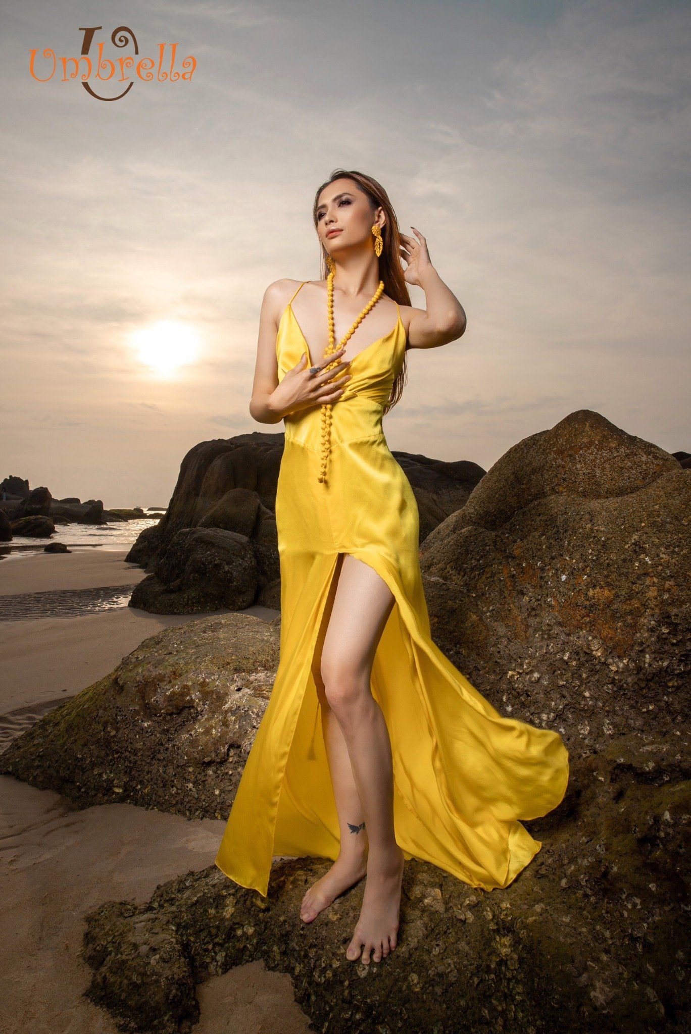Đầm dài lụa chéo ngực