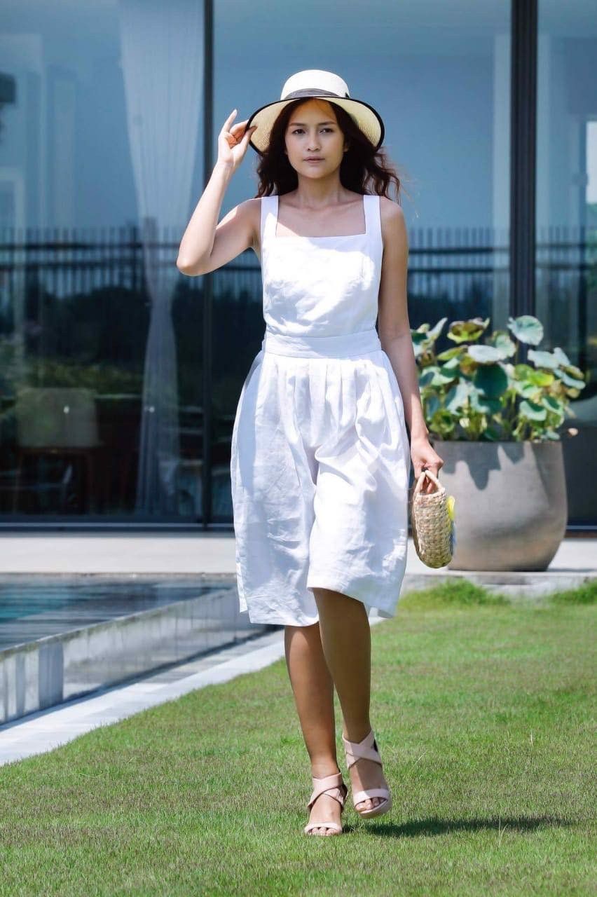 Đầm yếm xòe X lưng