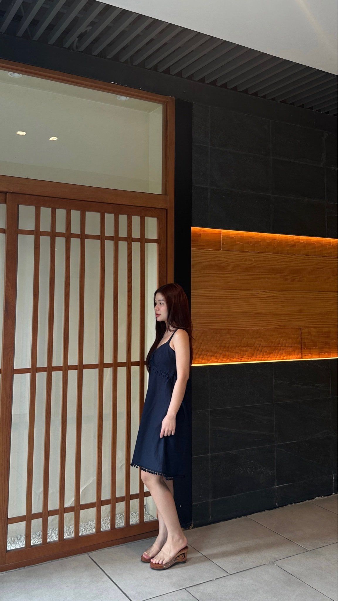 Đầm 2 dây bom bom