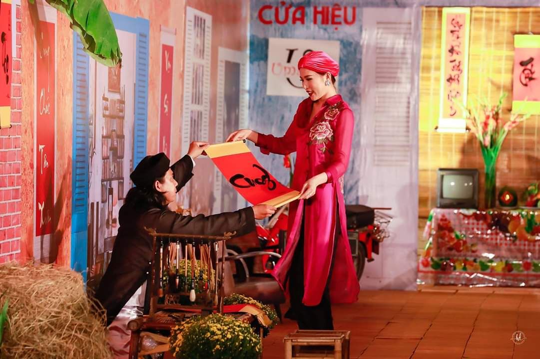 Áo sơ mi dài lụa