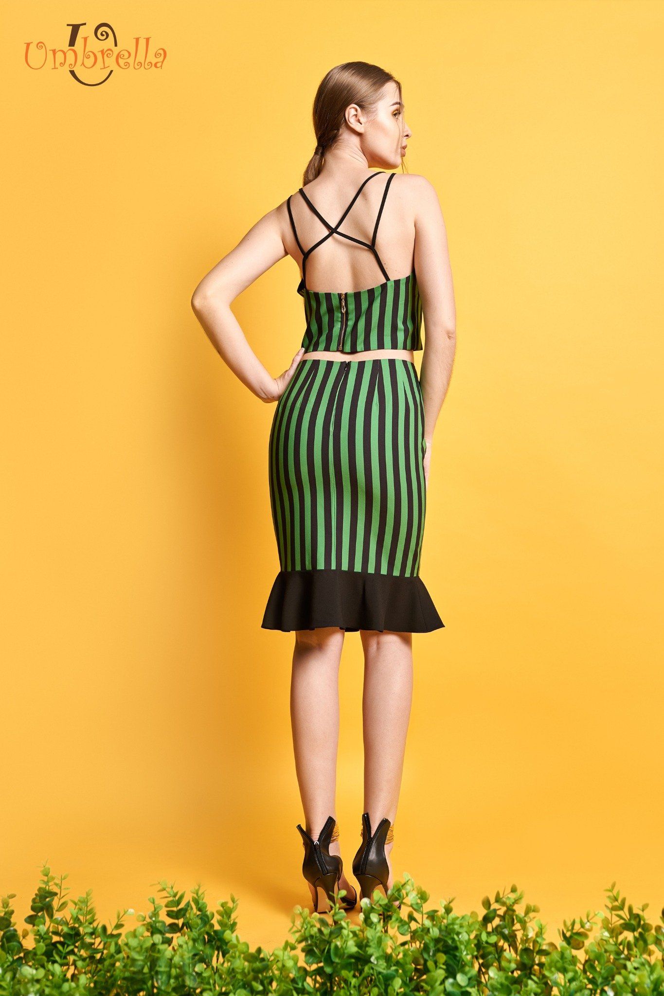 Áo croptop đan lưng (in)