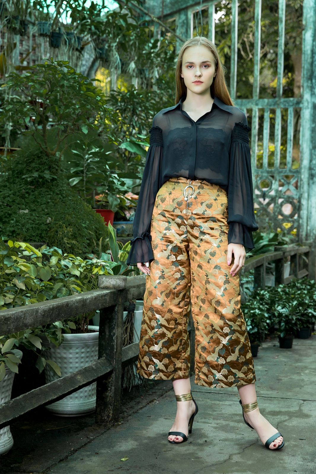 Áo chiffon tay nhún phồng