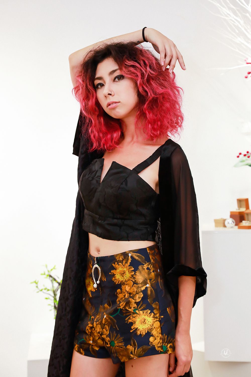 Áo croptop gấm V
